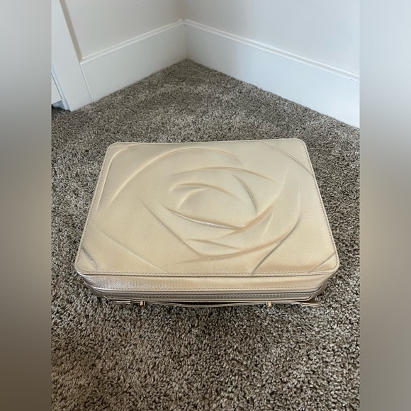 BRAND NEW!! Lancome Makeup Bag❤️ - Picture 3 of 10